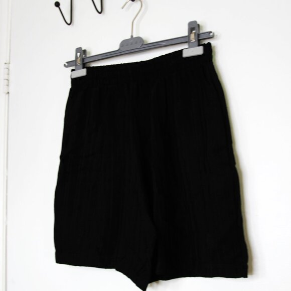 BNWT SS25 ERNEST W. BAKER PIN STRIPE SPORT SHORTS XS - Picture 6 of 13